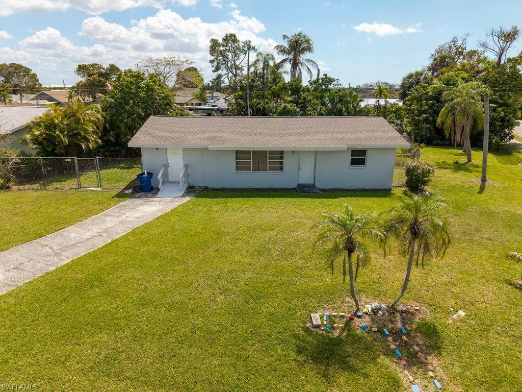 4631 New Haven DR-2