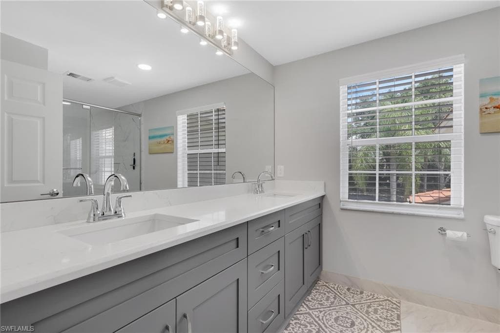 7648 Oleander Gate DR H202-8