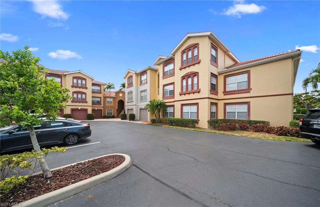 11400 ocean walk LN 214-2