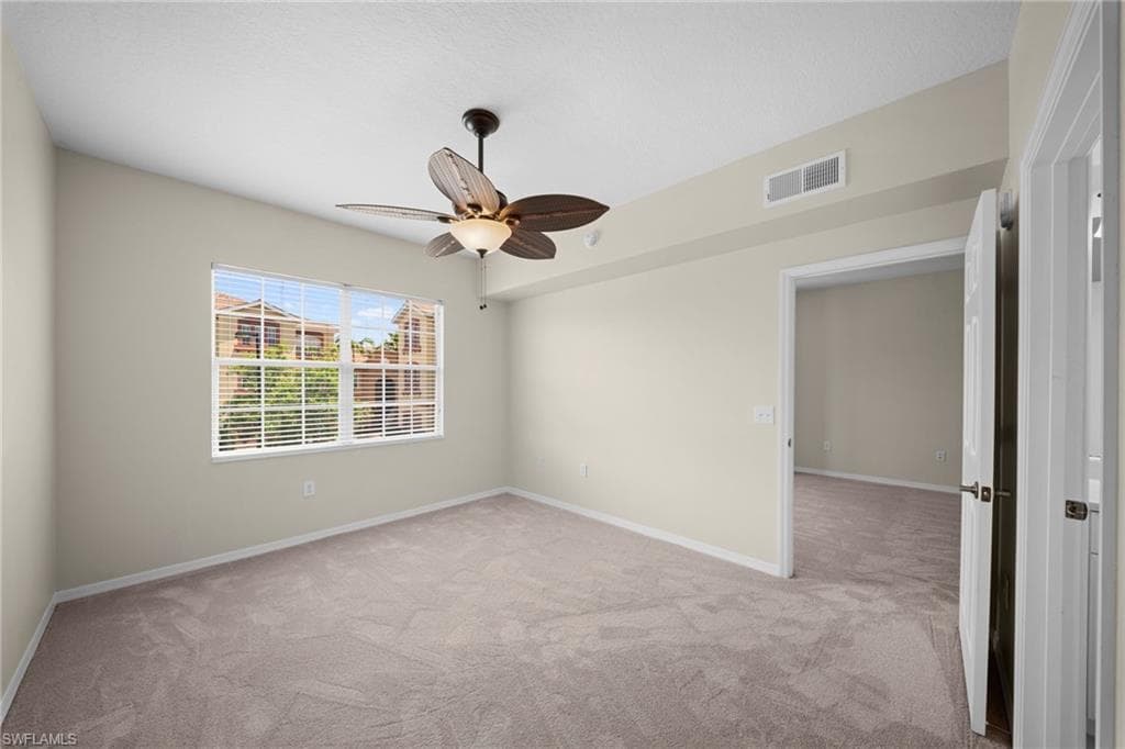 11400 ocean walk LN 214-22