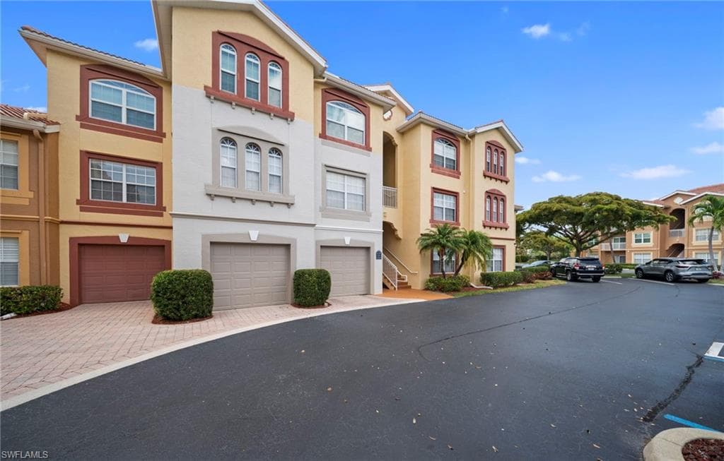 11400 ocean walk LN 214-3