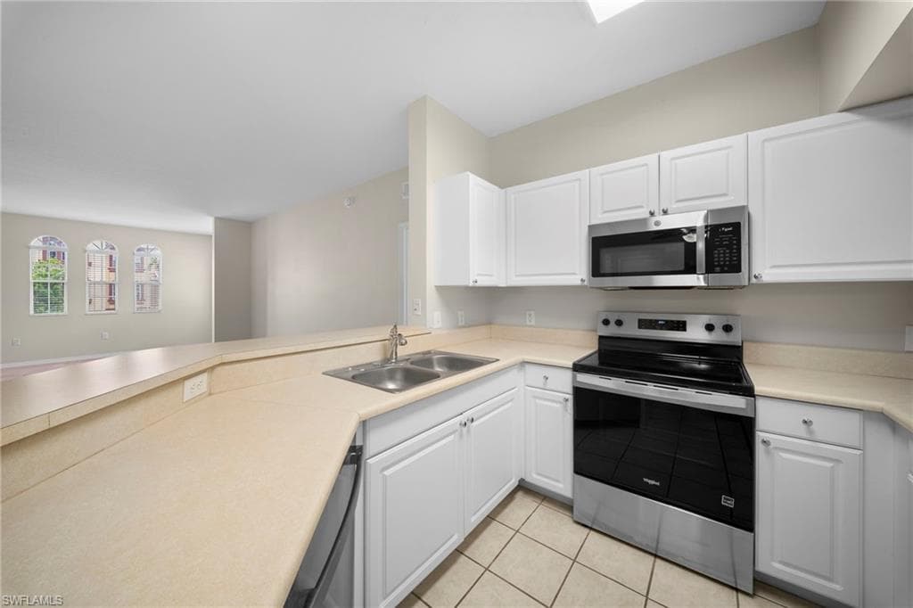 11400 ocean walk LN 214-9