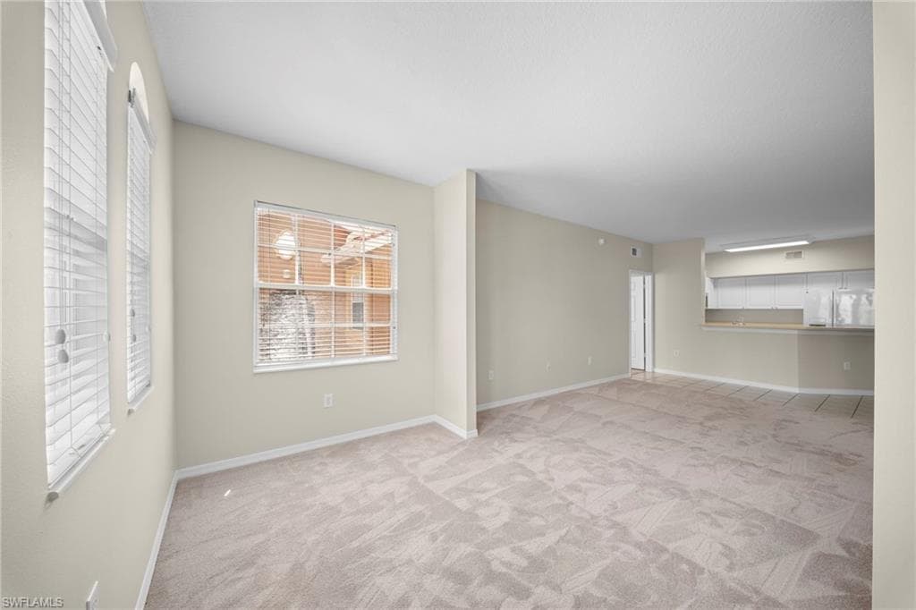 11400 ocean walk LN 214-15