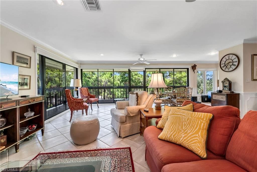 200 Wyndemere WAY B402-8