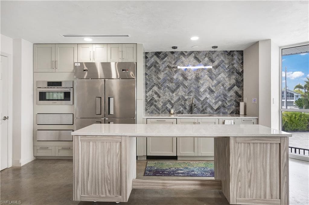 4753 Estero BLVD 802-35