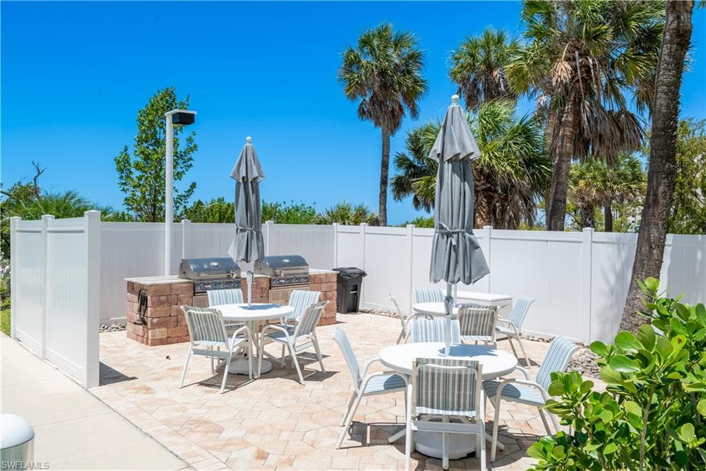 6900 Estero BLVD 401-32