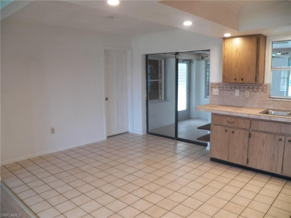1768 Coral Point DR-16