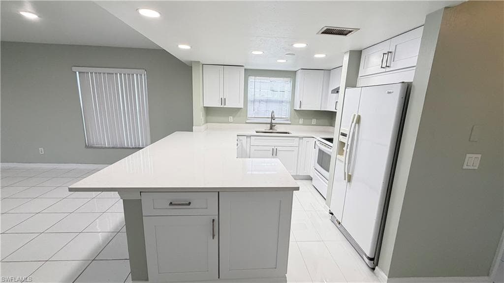28 Cosmopolitan DR 13-5