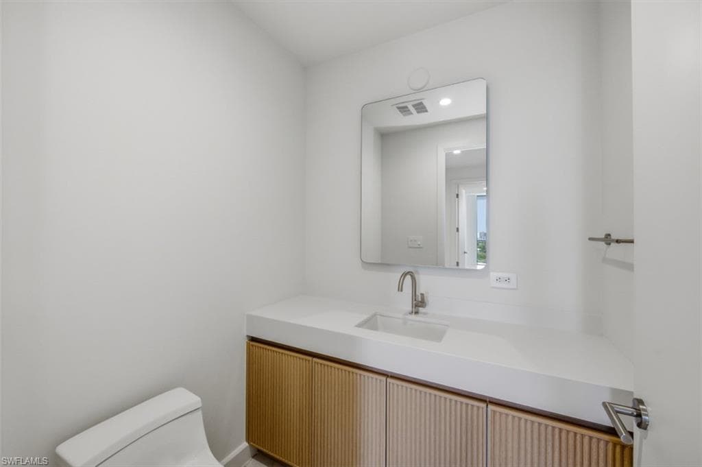 5100 Seagrass BLVD 901-13