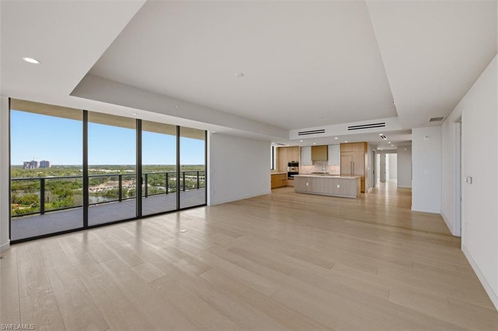 5100 Seagrass BLVD 901-12