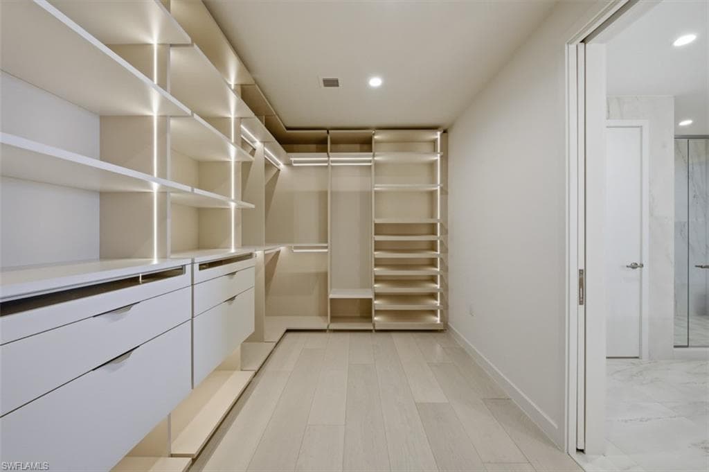 5100 Seagrass BLVD 901-26