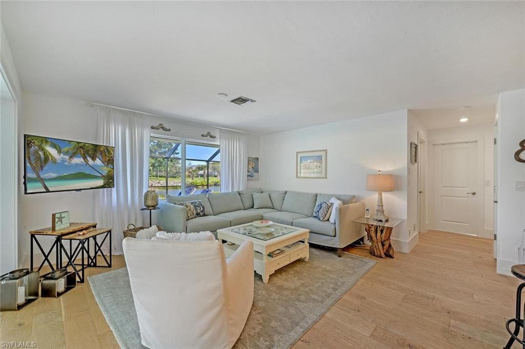 239 Torrey Pines PT-18
