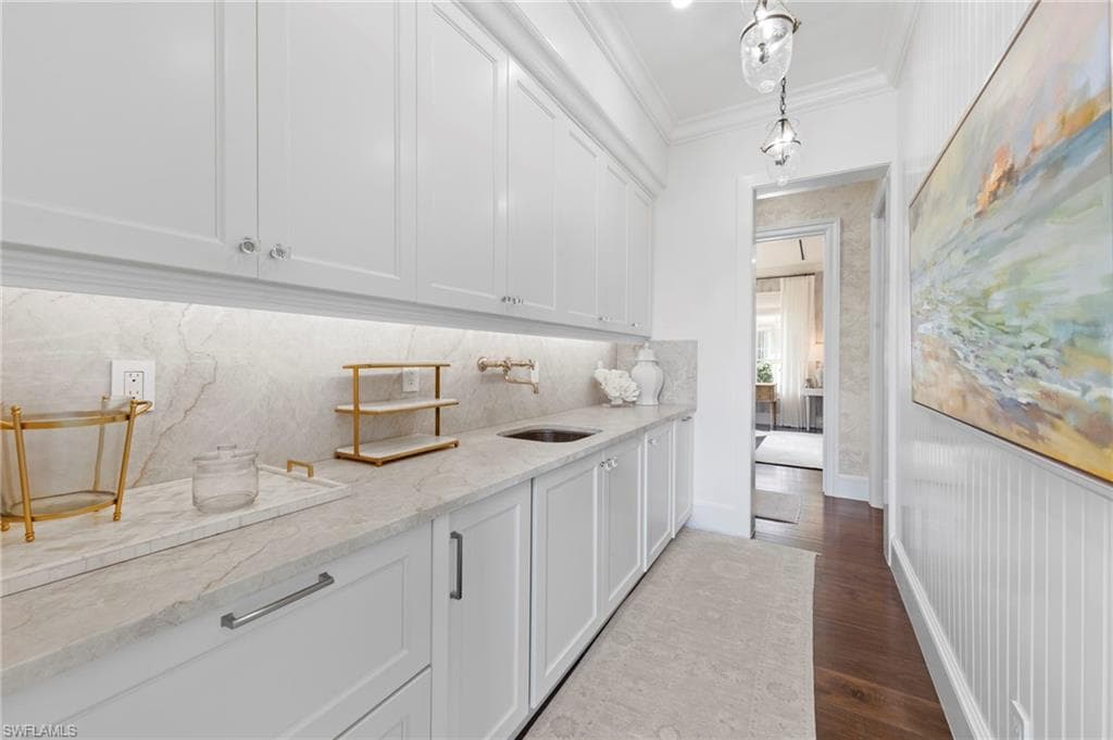 3675 Gordon DR-39