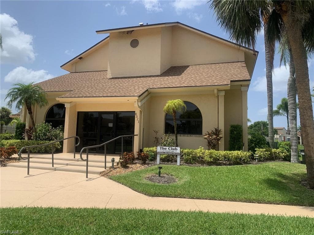 8715 Charter Club CIR 4-22