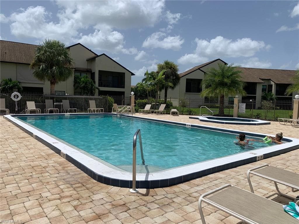 8715 Charter Club CIR 4-19
