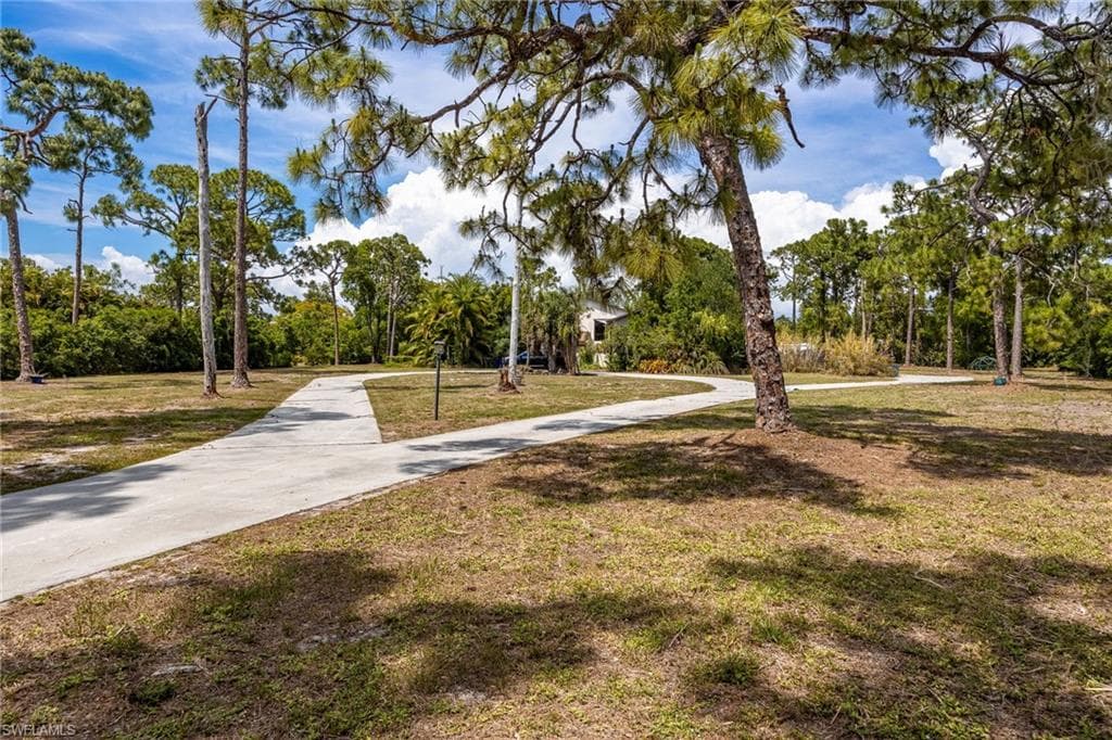 13746 Brynwood LN-4