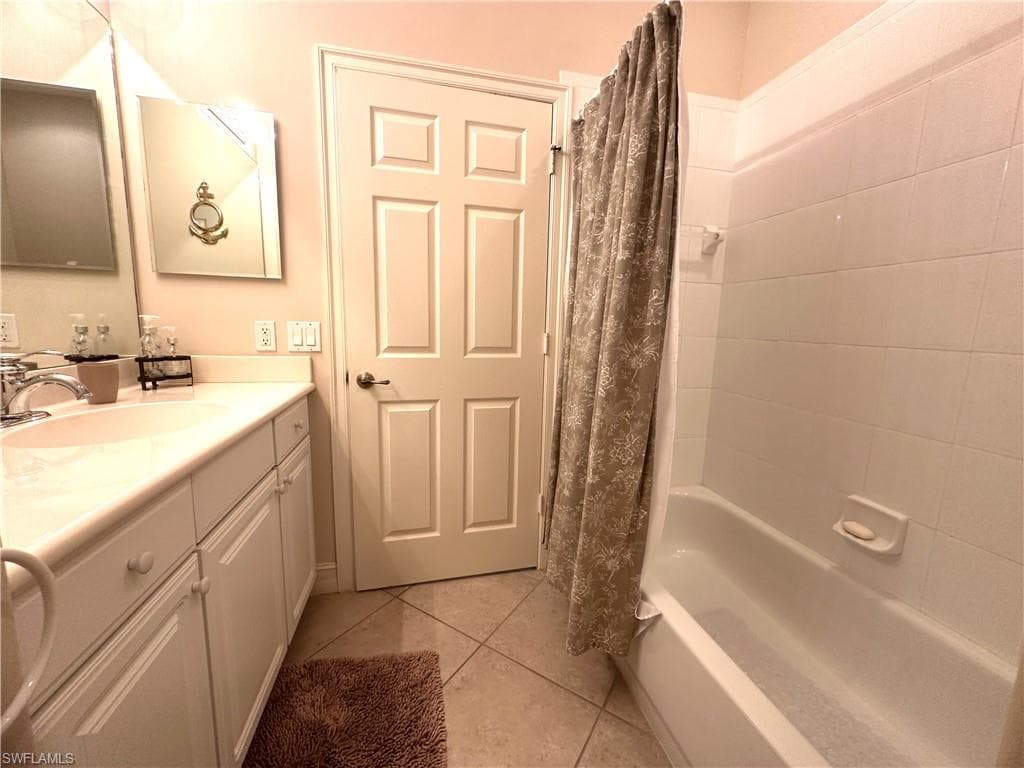 1634 Tarpon Bay DR S 202-23