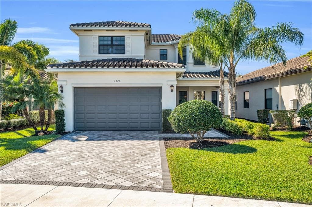 4420 Aurora ST-5