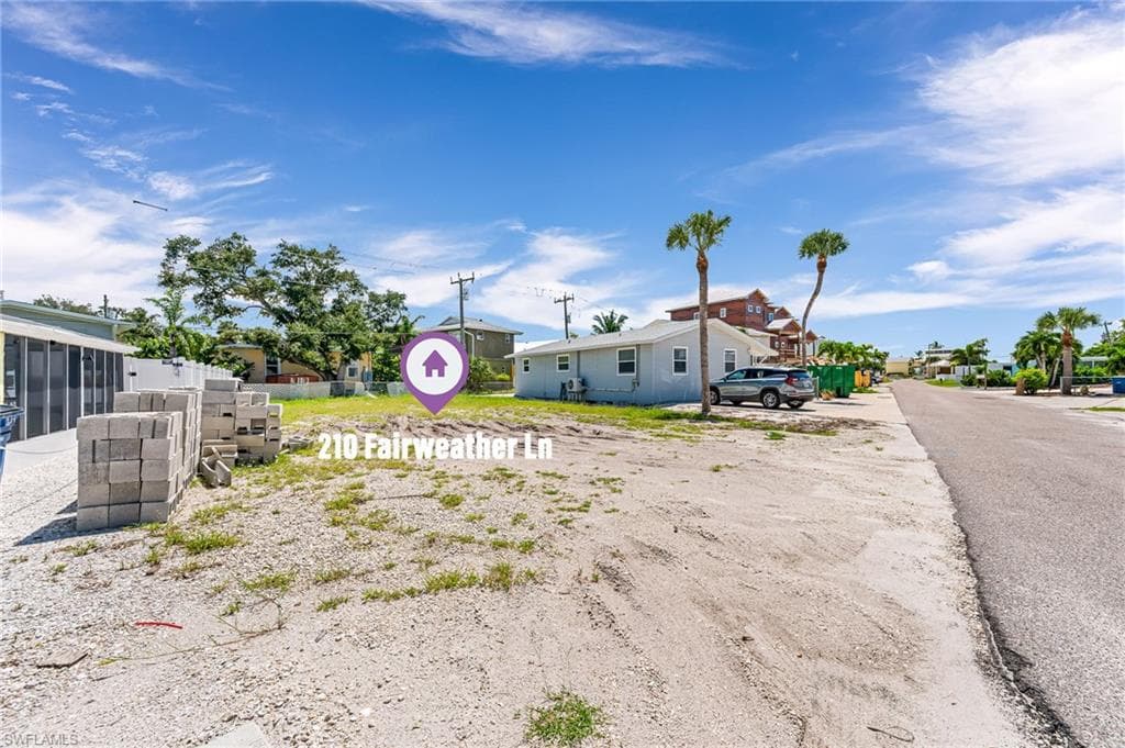 210 Fairweather LN-23