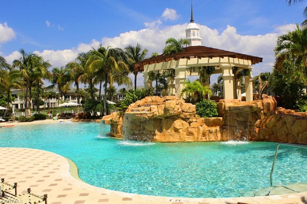 325 Dunes BLVD 306-33