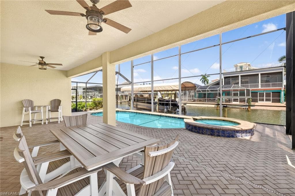 243 Driftwood LN-26