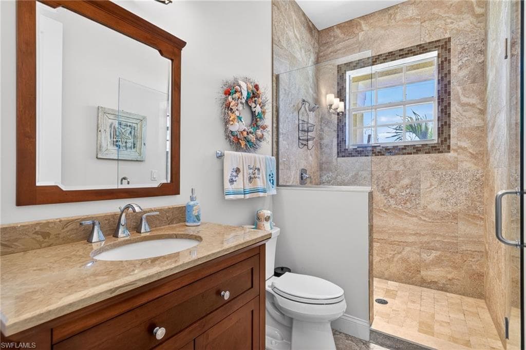 243 Driftwood LN-19