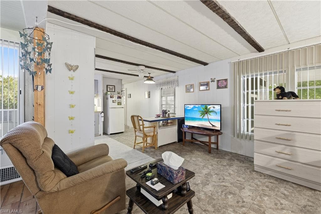 863 Manatee RD-17