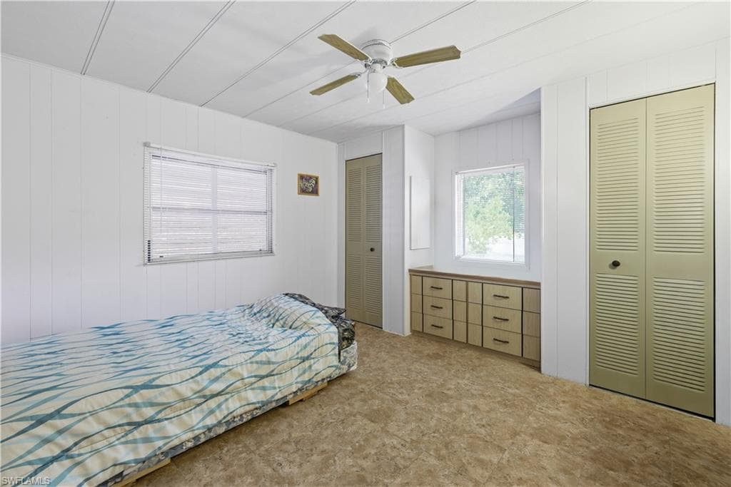 863 Manatee RD-24