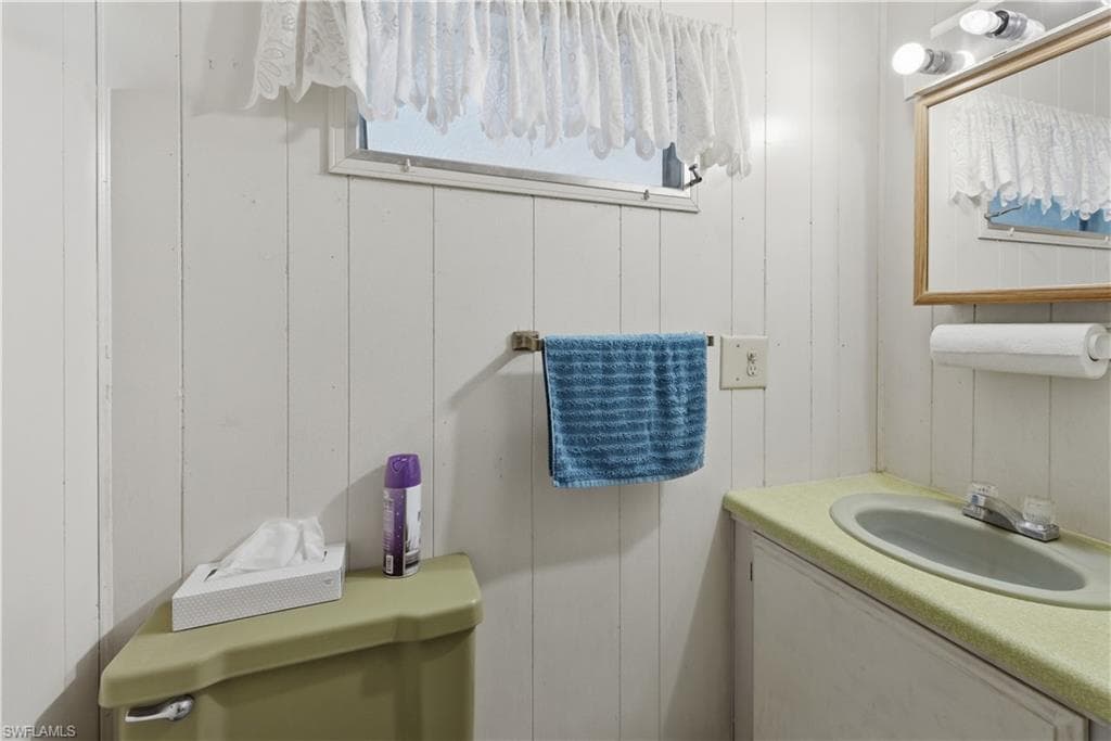 863 Manatee RD-19