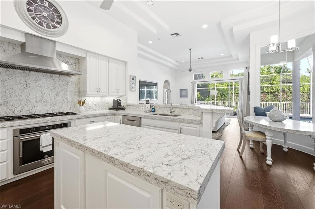 2540 Half Moon WALK-11