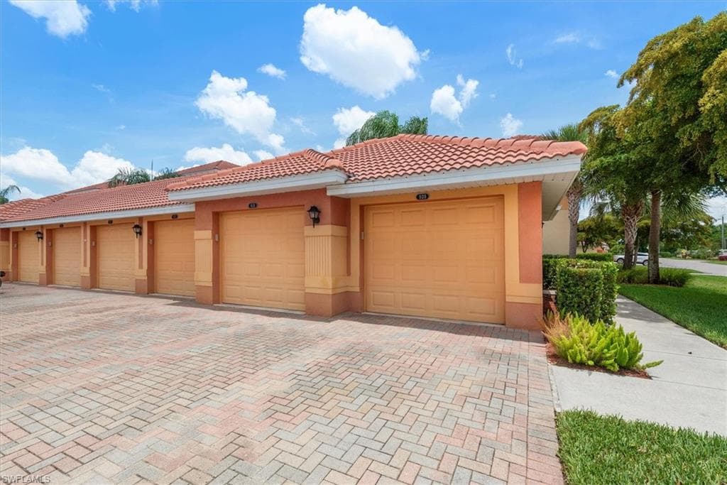 13750 Julias WAY 528-2