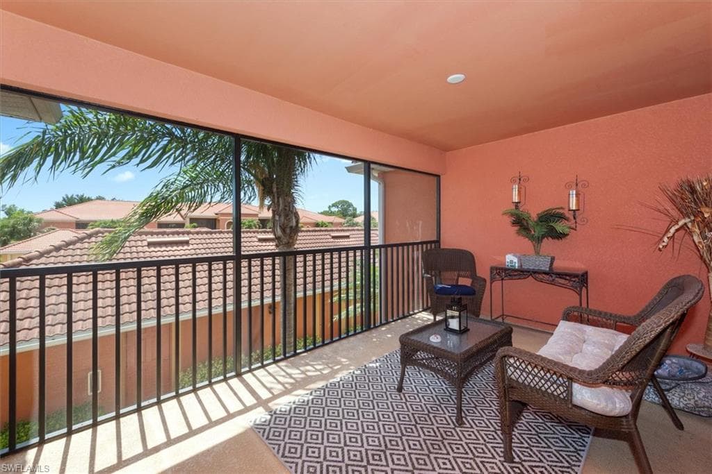 13750 Julias WAY 528-3
