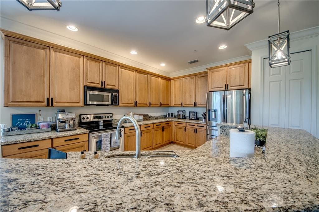 14490 Dolce Vista RD 202-18