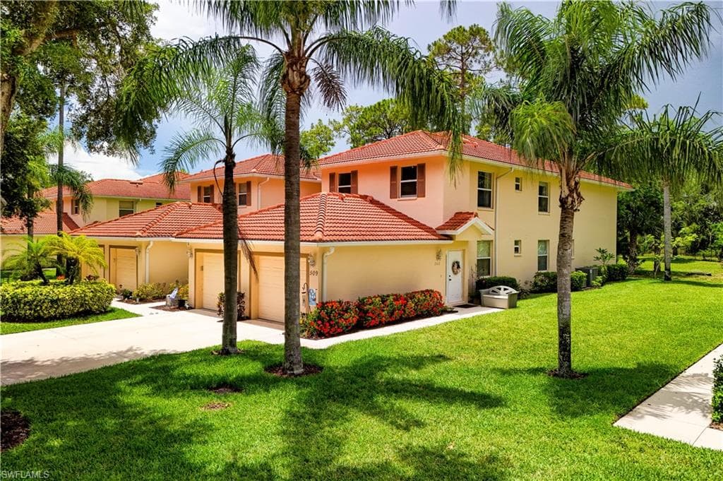 509 Robin Hood CIR 202-26