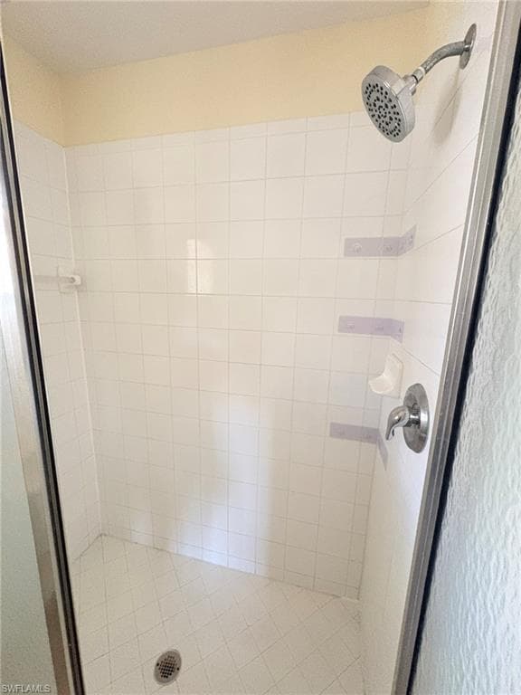 8162 Pacific Beach DR-16