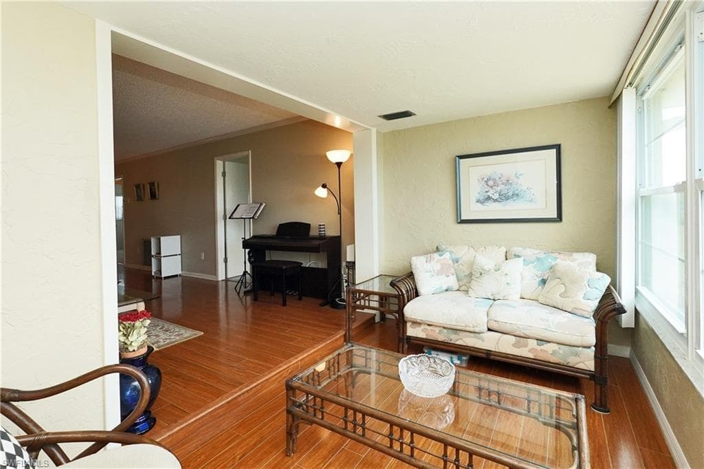 1462 Myerlee Country Club BLVD 2G-18