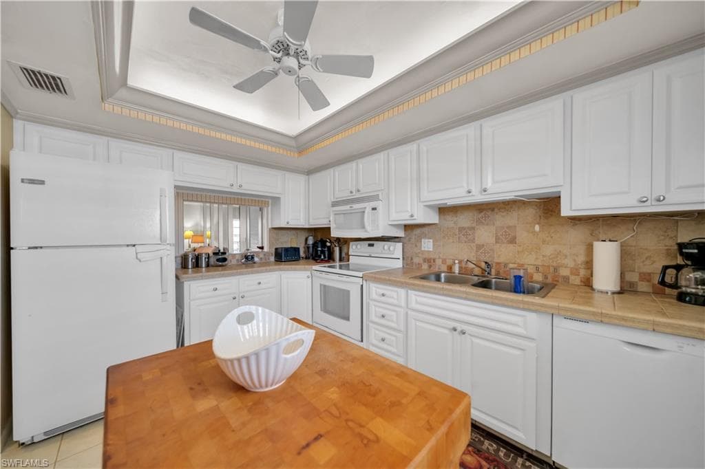 8741 Lueck LN 5-25