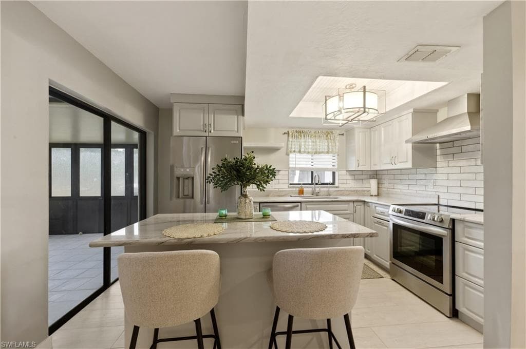 16001 Amberwood Lake CT 1-9