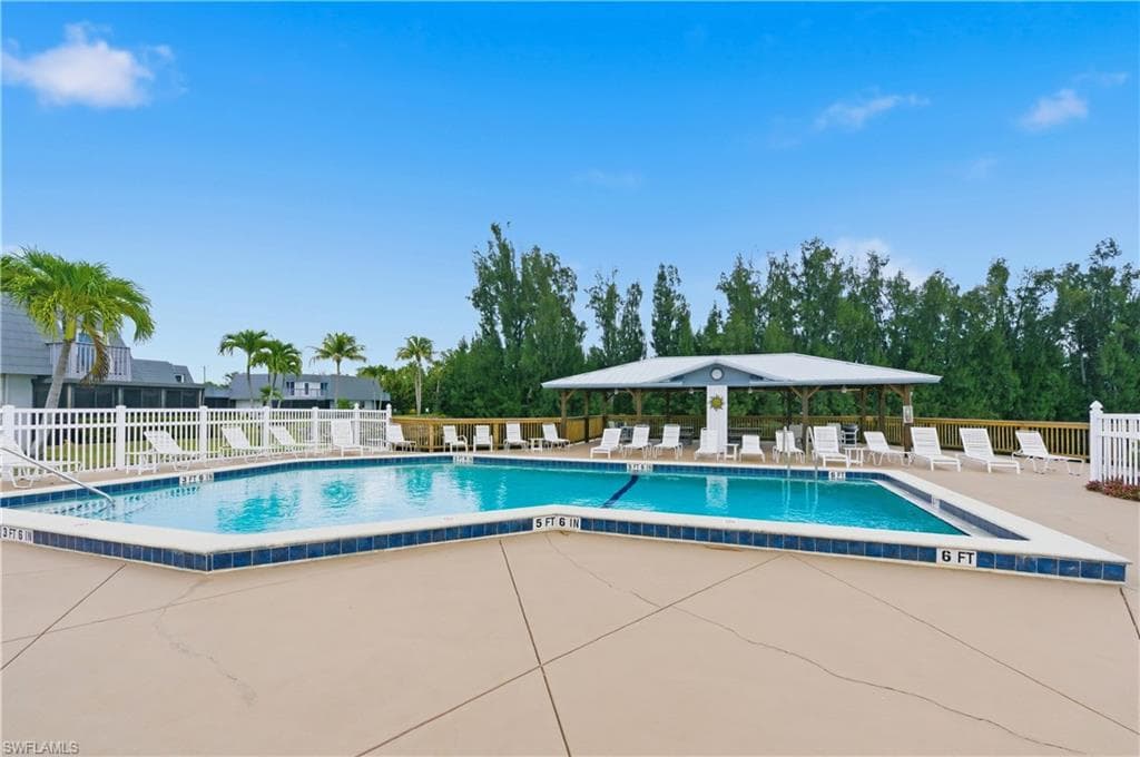 16001 Amberwood Lake CT 1-33