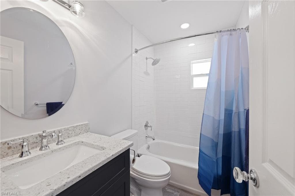 210 Hibiscus DR-13