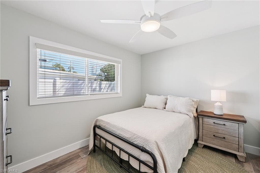 210 Hibiscus DR-14