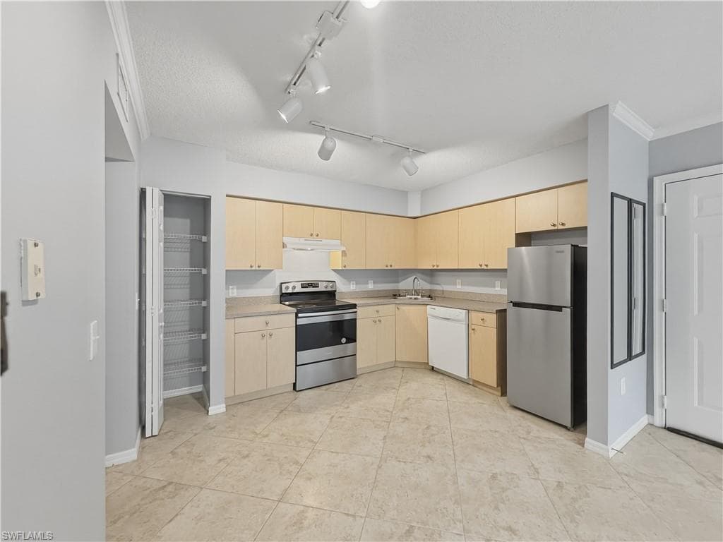 8687 River Homes LN 4207-2