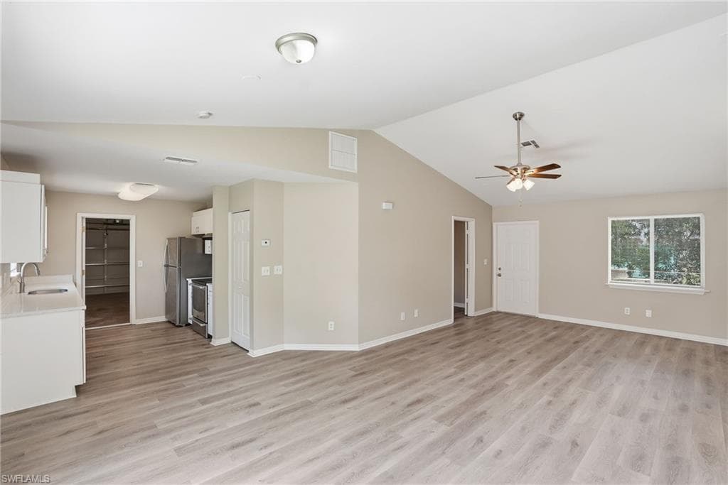 26311 Coventry LN 313-13