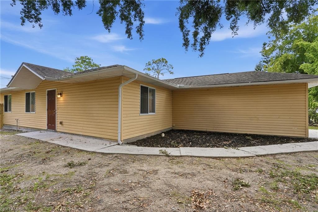 26311 Coventry LN 313-4