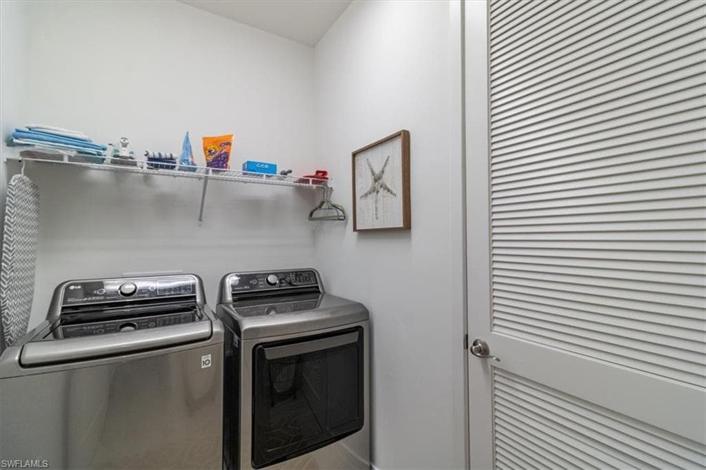 13021 Pembroke DR-23