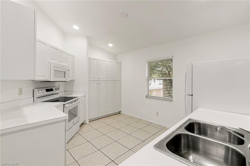 12340 Notting Hill LN 23-9