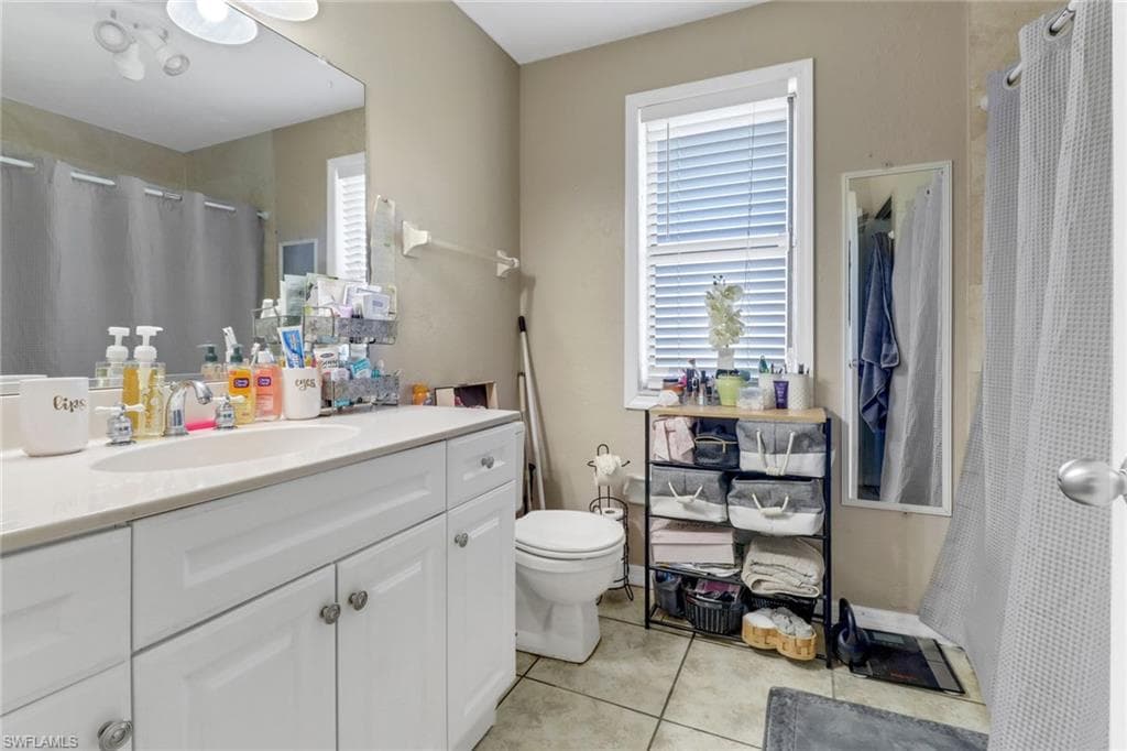9104 King RD W-22