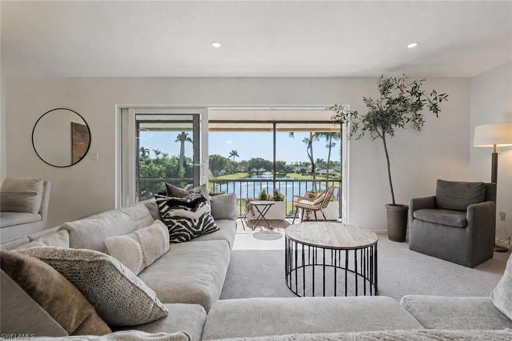 185 Palm DR 18L-1