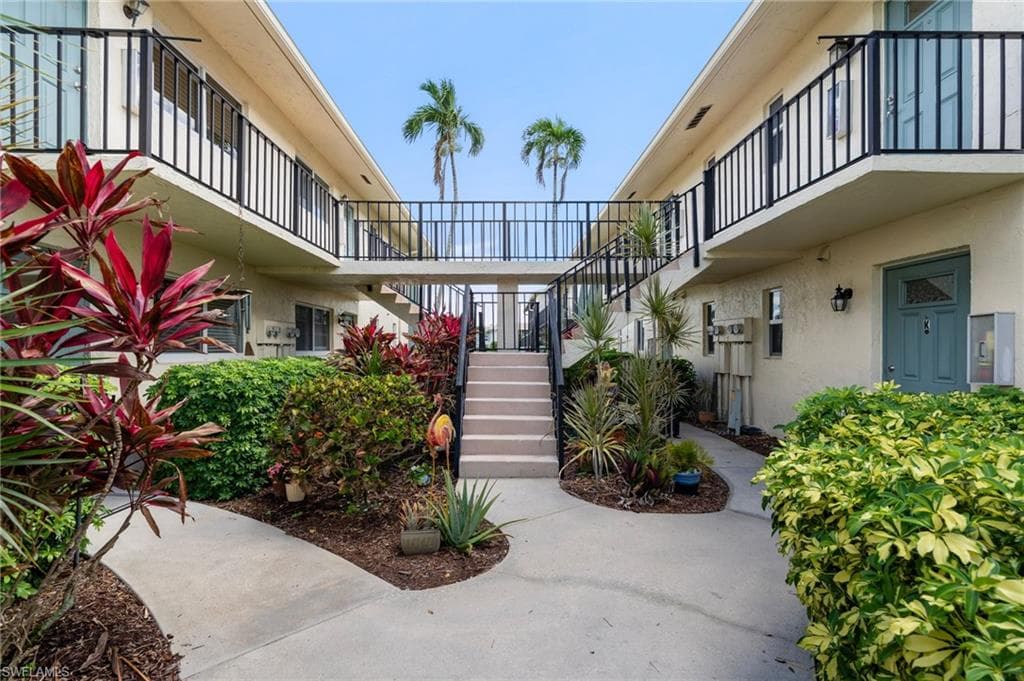185 Palm DR 18L-20