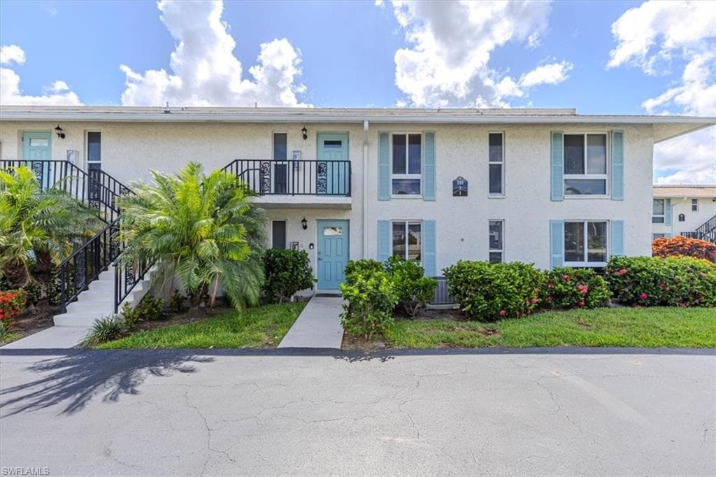215 Palm DR 215-1-1